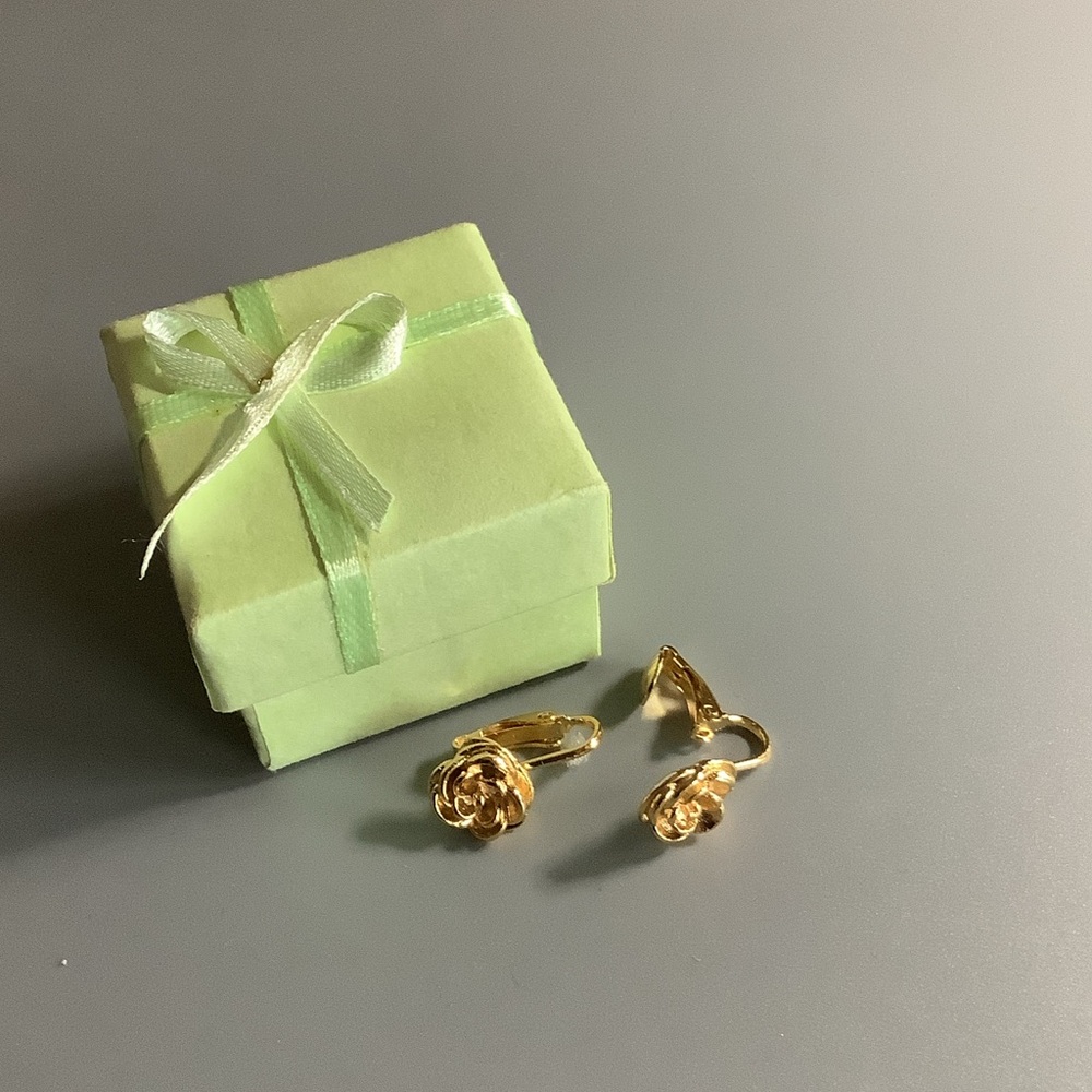 Gold Rose Clip-On Earrings - Unbranded Women’s Jewelry